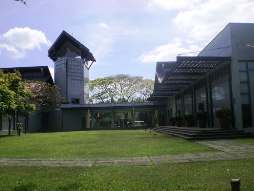 15 Aquino Center
