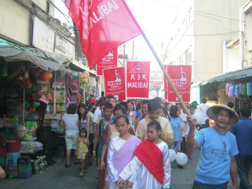 23 sa mga nakikiusap na taga Malibay ukol sa halaga ng plaza