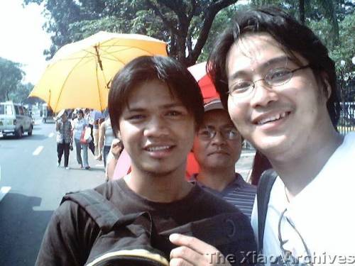 Si Xiao Chua kasama si Angelo Tabaquero.