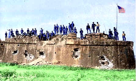 Nang makuha ng mga Amerikano ang Fort San Antonio Abad sa Ermita mula sa mga Espanyol matapos ang pekeng labanan sa Maynila, August 13, 1898.