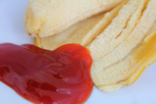 Ayon sa thelongestwayhome.com:  "Do bananas bleed red? In The Philippines it appears they do!"  Pilosopo.