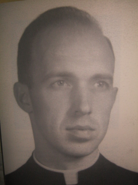 Padre John Schumacher.  Mula sa Philippine Studies.