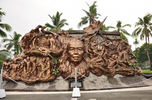 Likhang-sining sa dating libingan ni Tandang Sora. Gawa ni Florante “Boy” Beltran Caedo. Nasa Himalayang Pilipino sa Lungsod Quezon.