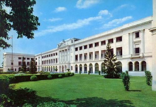 De La Salle College, gusaling dinisenyo ni Tomas Mapua at ipinatayo noong 1921. Mula kay Sunny Velasco.