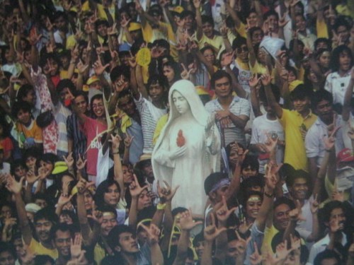 Inang Maria sa gitna ng Himagsikang EDSA 1986.