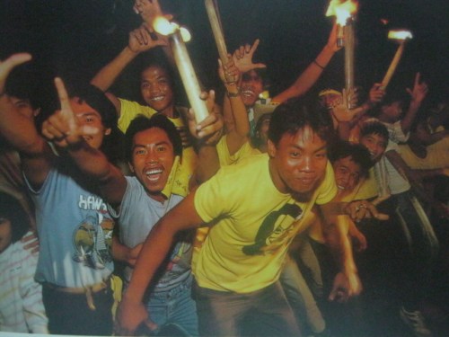 Ang saya-saya. Mula sa Bayan Ko!