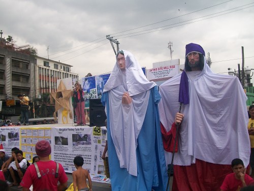 Panunuluyan ng mga Maralitang Tagalungsod, December 2011, Plaza Hernandez, Tondo Maynila. Kuha ni Xiao Chua.