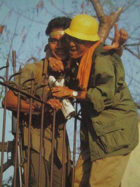 Ang EDSA ay larawan ng magandang katauhan natin bilang mga Pilipino--damayan, malasakit, mapagmahal sa kapayapaan. Mula sa Bayan Ko!