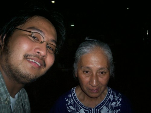 Si Xiao Chua at si Nanay Isabel Suarez, ang "Suprema" ng Suprema de la Iglesia del Ciudad Mystica de Dios.