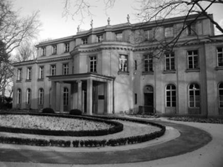 Ang pinagdausan ng Wannsee Conference sa labas ng Berlin.