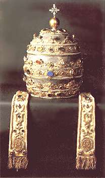 Ang tiara na isinusuot sa ulo ng poon ni San Pedro sa Vaticano. Mula sa Bible Light homepage ni Michael Scheifler.