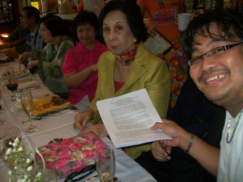 Anak ni Ponce: Historical columnist Carmen Guerrero Nakpil kasama si Xiao Chua.