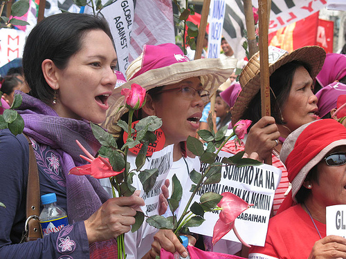 2318405994_39e8f202ec_z