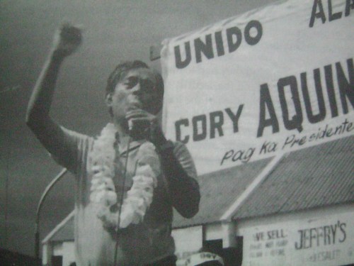 Si Nene habang nangangampanya ssa buong bansa para kay Cory.