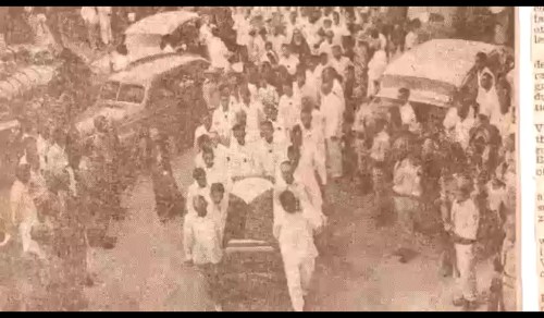 Ang paglibing ng bayan sa isang bayani.  Mga dyaryo at larawan mula sa Koleksyon ng Museo Valenzuela.