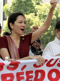 Si Risa bilang isang aktibista: Ipaglalaban ka!