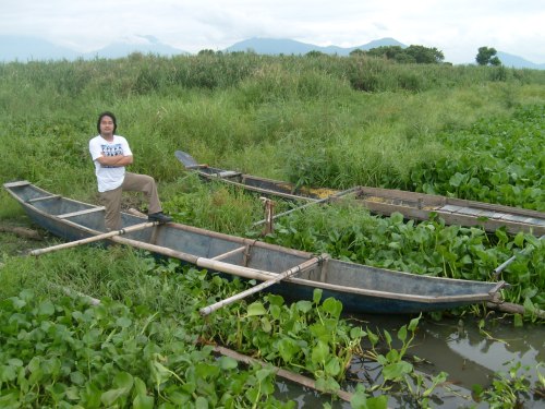 Xiao Chua sa Pinagbayanan, ang lumubog na dating lokasyon ng La Nob le Villa de Pila kung saan inilimbag ang Vocabulario ni San Buenaventura, 30 May 2009.  Kuha ni Ayshia F. Kunting.