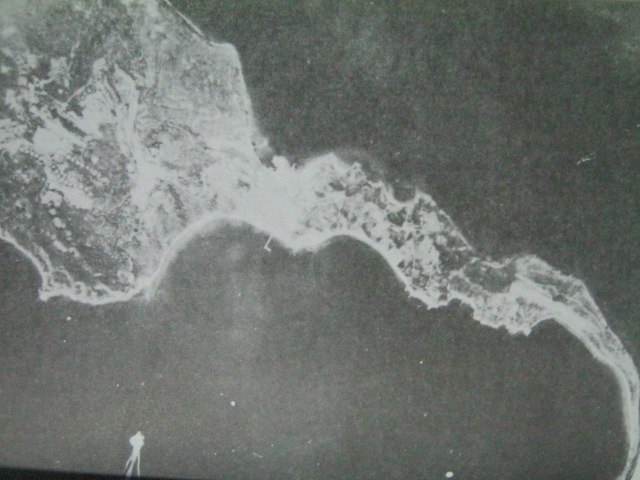 Isla ng Corregidor mula sa ere. Mula sa Corregidor ni Alfonso Aluit.