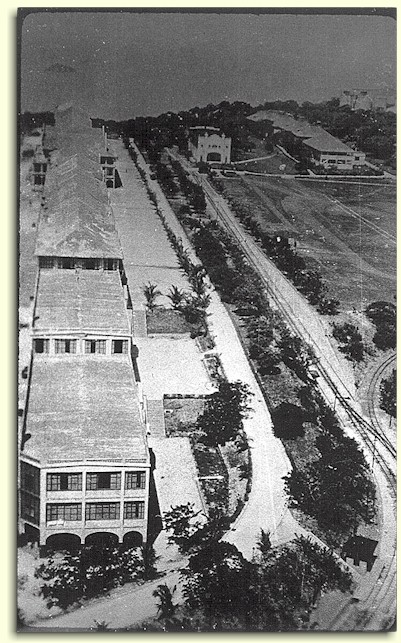 Ang Topside Barracks, sinehan atbp. bago ang digmaan. Mula sa corregidor.org.