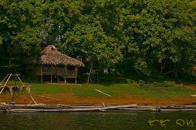 Ang diwa ng bahay Austronesyano o bahay kubo ay makikita pa rin sa...
