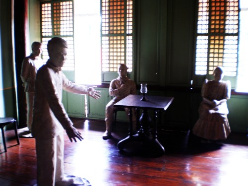 Diorama ukol sa paglilitis kay Andres Bonifacio sa Bahay Pinaglitisan sa Maragondon, Cavite.  Mula sa Sinupan ng Aklatang Xiao Chua. 