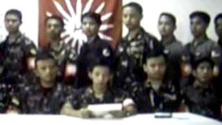 37 Gayundin ang inimbentong bandila ng mga nagtangkang mangudeta noong 2003