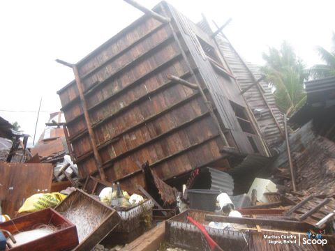 Binagyong bahay kubo.  Pwede pa!
