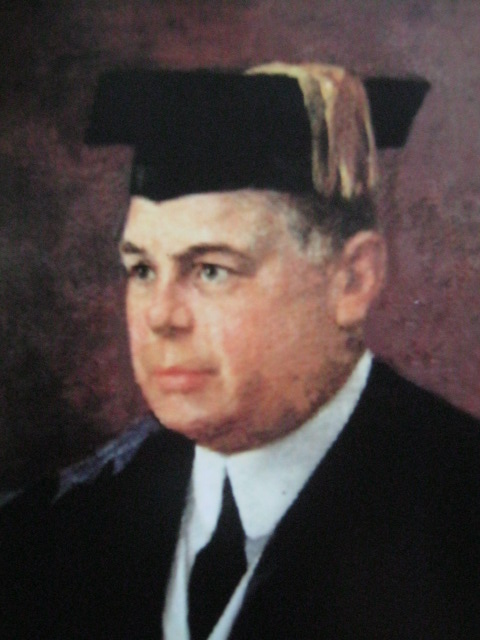 Pangulo ng UP Murray S. Bartlett. Mula sa At the Helm of UP.