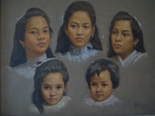 Ang mga anak nina Felipe at Marcela Agoncillo.  Mula sa Dambanang Pangkasaysayang Marcela Agoncillo sa Taal, Batangas.  Kuha ni Xiao Chua.