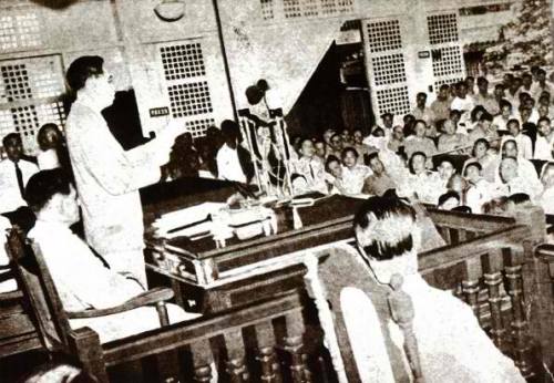 From gov.ph: President Roxas delivers his SONA in 1946.