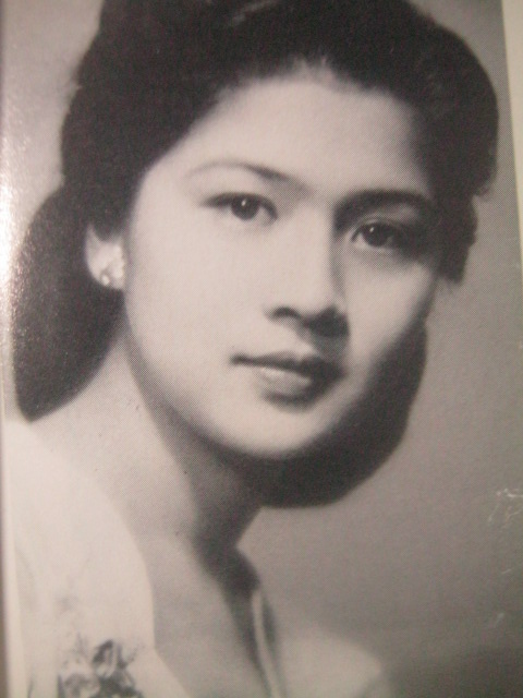 Ang Rosas ng Tacloban.  Mula kay Carmen Pedrosa.