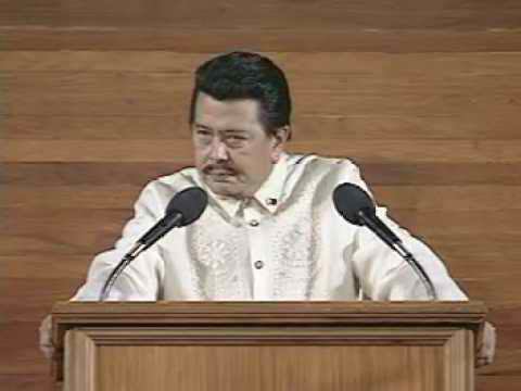 Si Erap Estrada habang nagso-SONA.