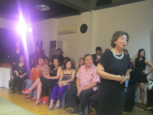 Ang makasaysayang unang paglulunsad ng isang higit 40-taon nang aklat.  