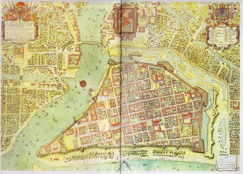 Lumang mapa ng Intramuros noong 1713 na ginawa ni Antonio Fernandez Rojas mula sa orihinal ni Antonio Fernandez Rojas. Nagpapakita ito ng kaayusan ng mga kalsada ayon sa Roman Grid Pattern at ang mga ilog-ilogan o moat na hindi basta-basta ilog kundi may mga harang na maliliit na isla. Mula sa Ciudad Murada.
