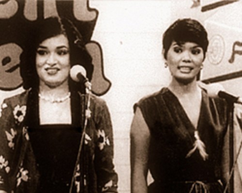 Mga host ng "Student Canteen" kasama ni Eddie Ilarde, sina Connie Reyes at Helen Vela.